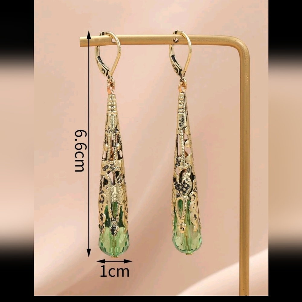 Earring - Picture 3 of 4